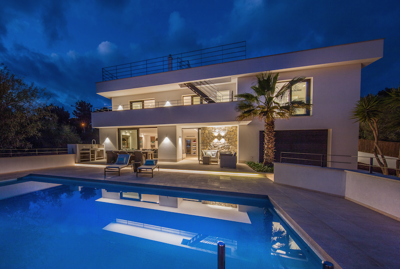 Mallorcatop10 Com Die Schonsten Mallorca Immobilien Hier Finden Unsere Kunden Handverlesene Luxusimmobilien Auf Mallorca In Puerto Andratx Santa Ponsa Bendinat Und Son Vida